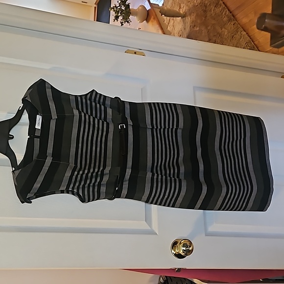 CALVIN KLEIN SLEEVELESS DRESS!! - Picture 2 of 13